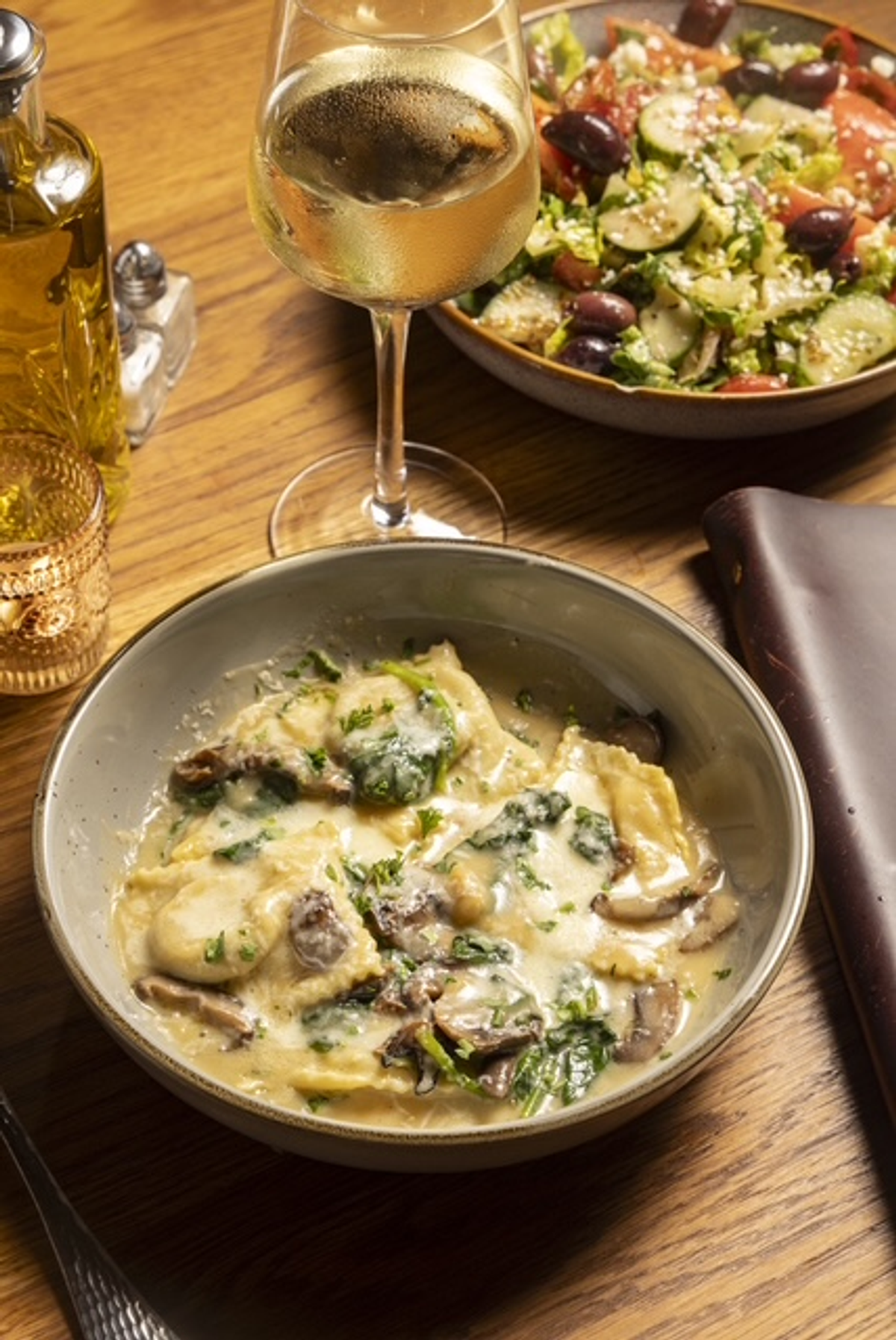 Create a Memorable Greek Dining Experience